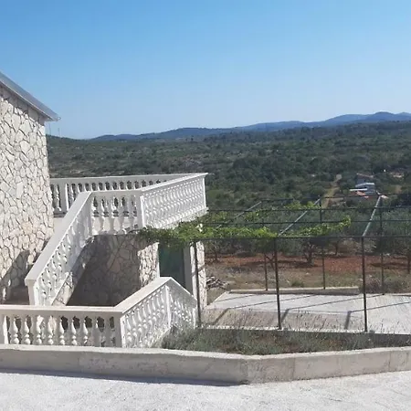 Korona Zaton (Sibenik-Knin)